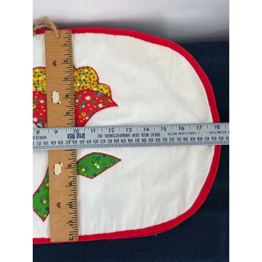 Vintage Handmade Floral Applique Placemats Set of 2 Red White Cottagecore 18x12